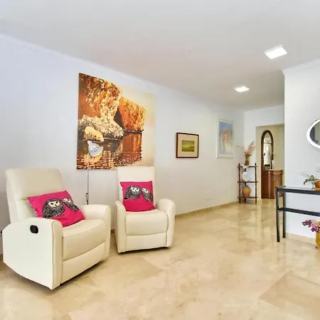 Und Apartment *